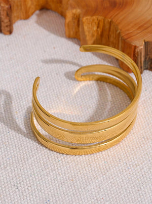 Selvia – Tredubbel Cuffdesign