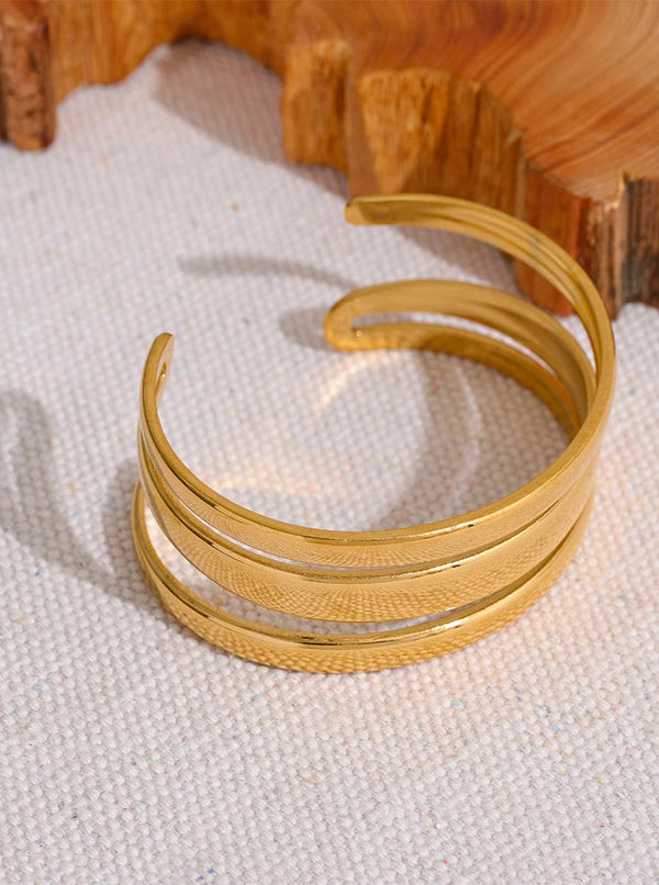 Selvia – Tredubbel Cuffdesign
