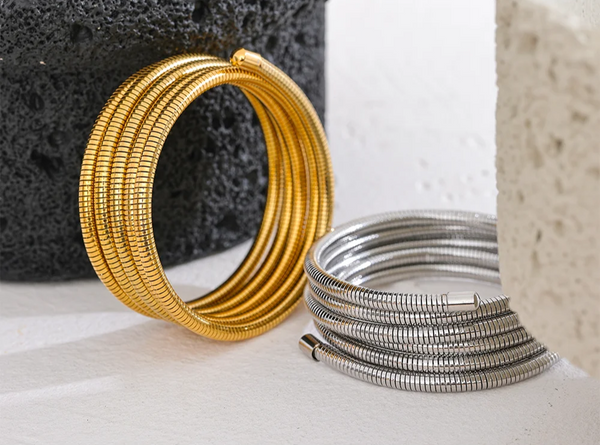 Cirelle – Skulpturalt armband i spiraldesign