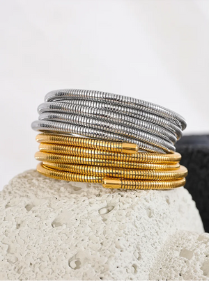 Cirelle – Skulpturalt armband i spiraldesign