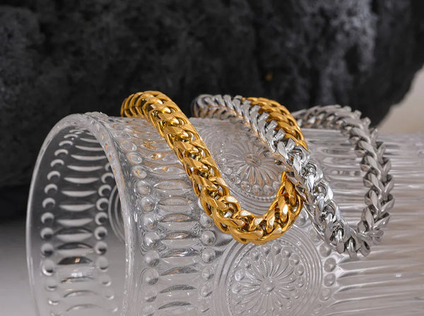 Marceau – Kraftfull länkdesign i guld