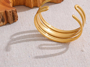 Selvia – Tredubbel Cuffdesign