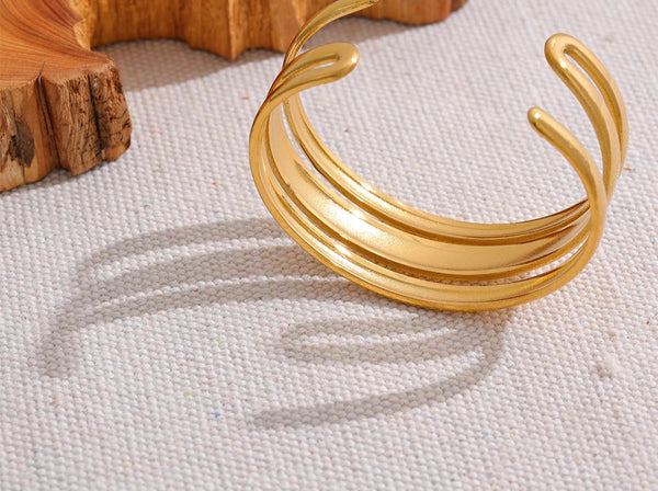Selvia – Tredubbel Cuffdesign