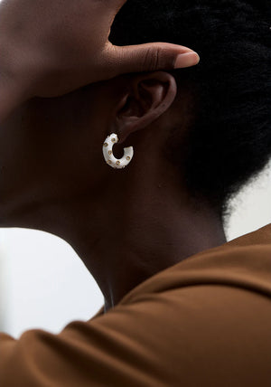 Ziara – Statementörhängen med självsäker elegans