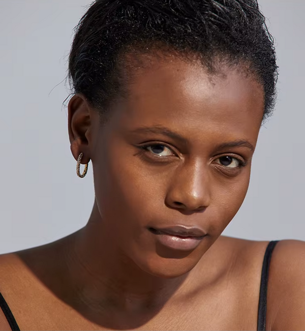 Amara – Eleganta Hoop örhängen