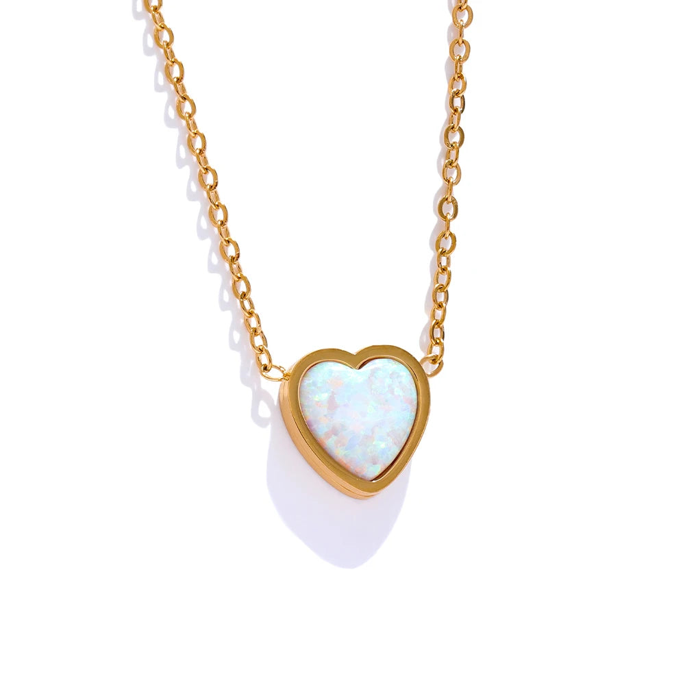 Ethereal Opal Heart - Pläterad i 18K guld eller silver